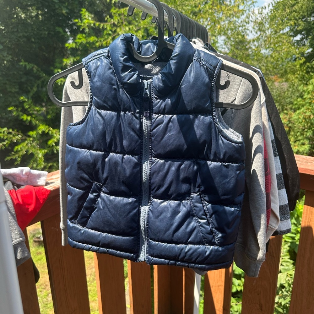 Kids OLD NAVY Navy Blue Puffer Vest